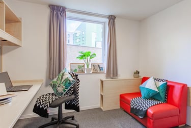 1 bed house, De Walden Way, City Centre, Bradford, BD71BD - Image 3